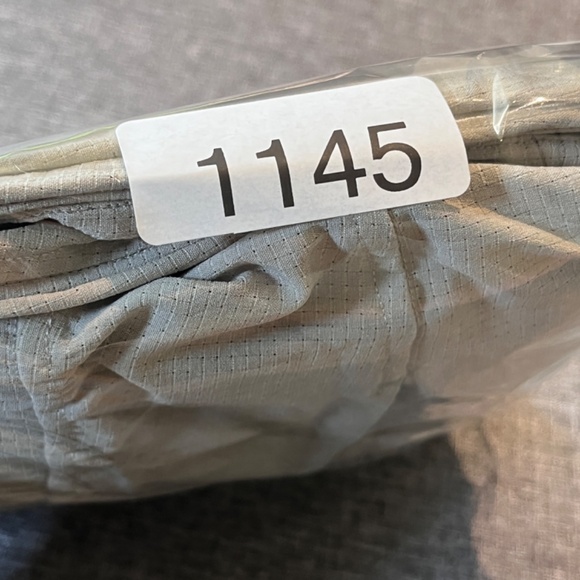 Lululemon ABC Jogger Ventlight Mesh Pants - Men's Size S - Cream Tan - Picture 13 of 13